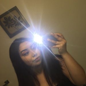 Meet your Posher, Anahi